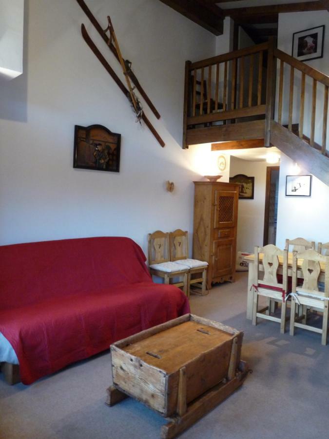 Le Bourjaillet Apartment *